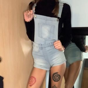 Overall shorts